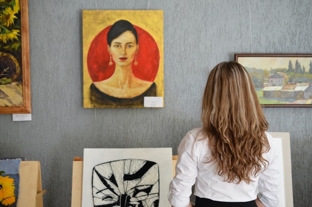 Selling Art at Artisan Markets: Tips for Success